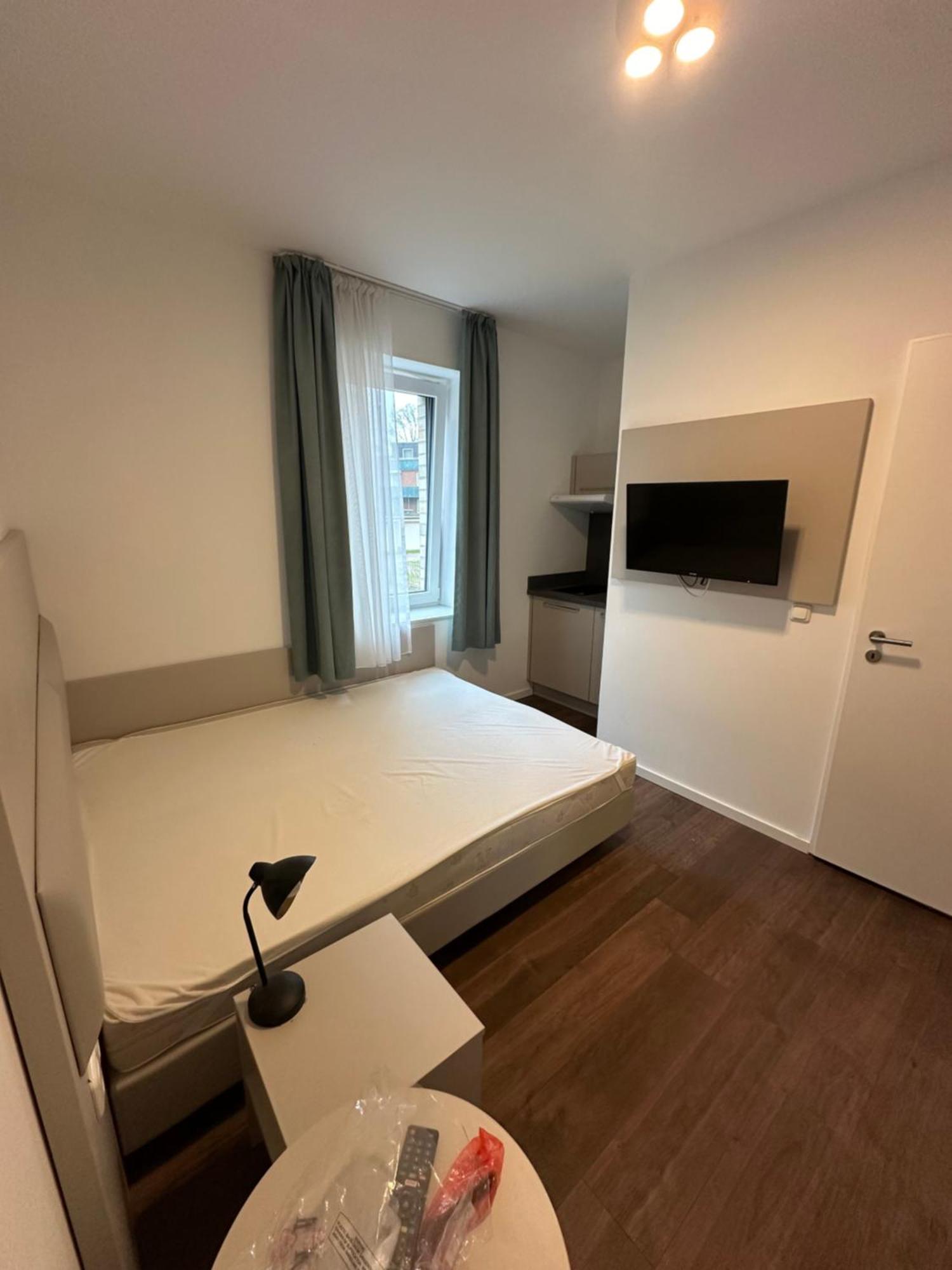 Moebiliertes Apartment Hamburg-Harburg Buitenkant foto